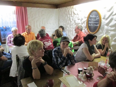 Neuer Wein und Flamenkuchen